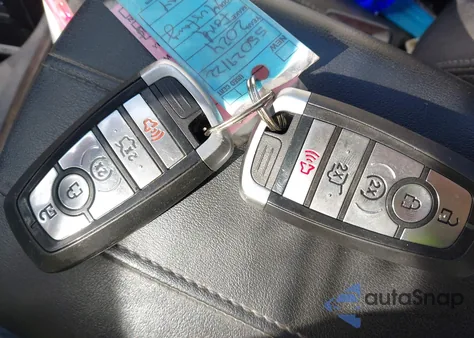 2024 Ford Mustang Ecoboost Premium Fastback z USA, uszkodzony, nr VIN 1FA6P8TH2R5124797